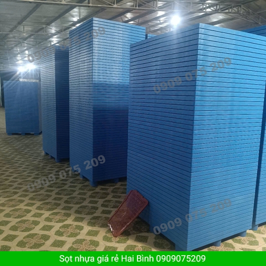 PALLET NHỰA CHÂN CÓC MÀU XANH 1200X1000X140MM